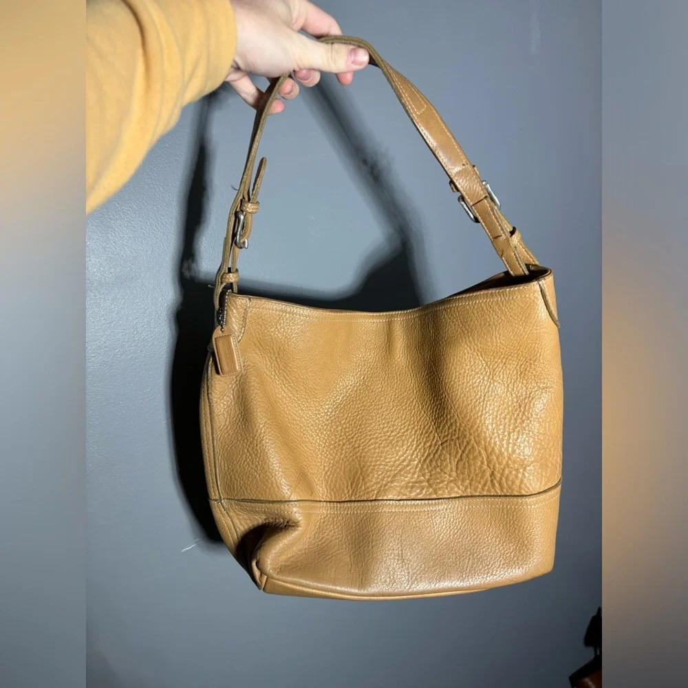 Coach 5715 Camel Pebbled Leather Made in The United States Hobo Shoulder Bag - Picture 2 of 12